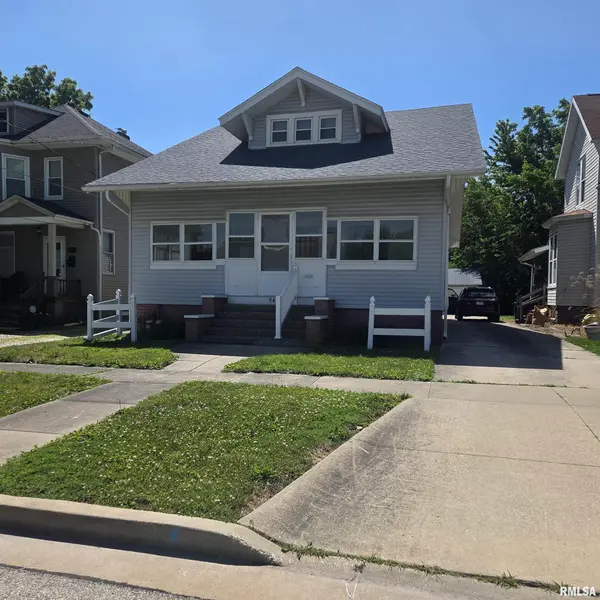 540 LOMBARD ST, Galesburg, IL 61401