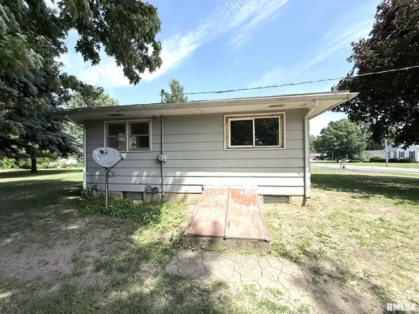 219 E WILLARD ST, Wataga, IL 61488