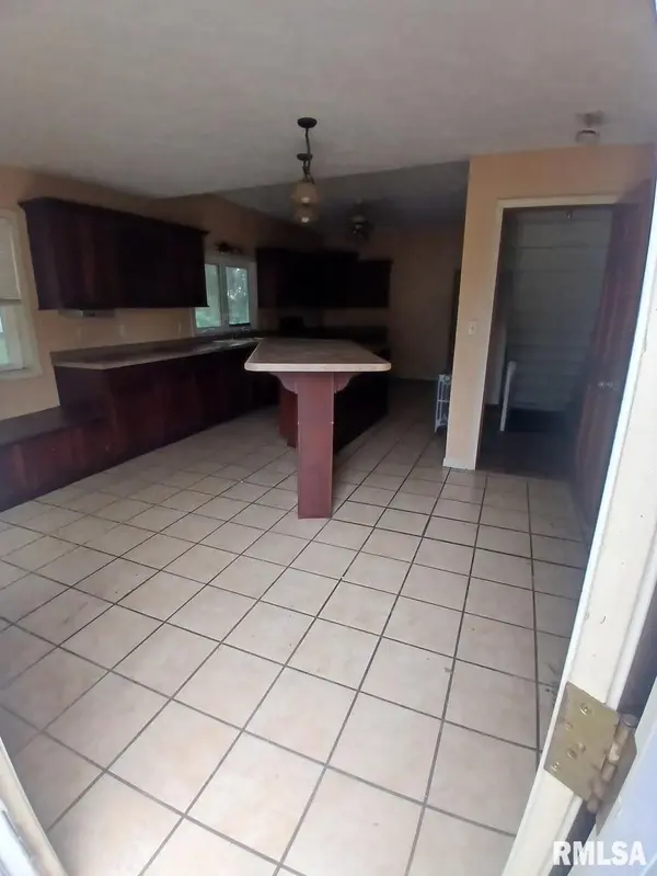 510 W MULBERRY ST, Pinckneyville, IL 62274