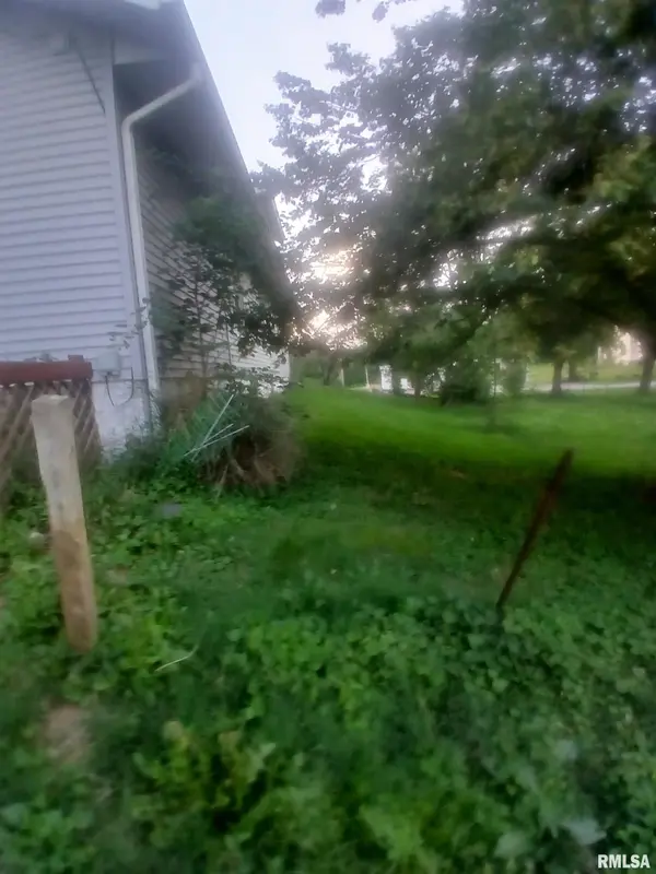 510 W MULBERRY ST, Pinckneyville, IL 62274