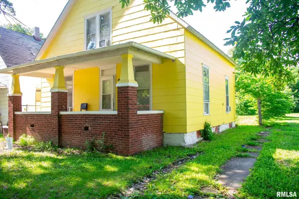 1524 E Prairie ST, Decatur, IL 62521