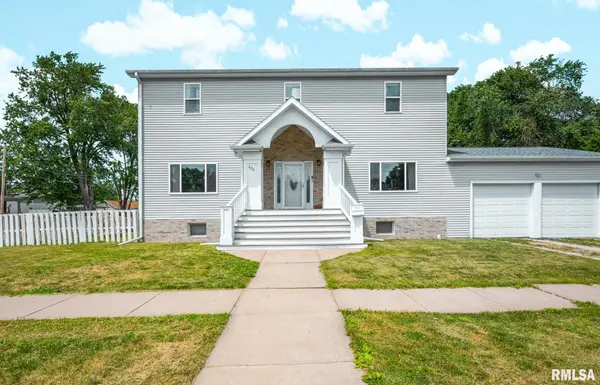 820 W BOSTON AVE, Monmouth, IL 61401