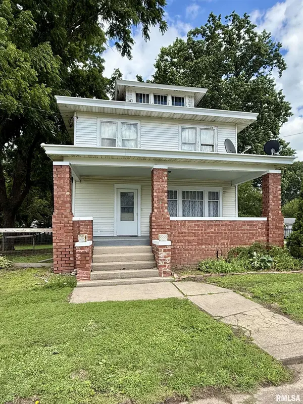 121 S MAIN ST, Maquon, IL 61458