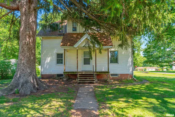710 S CEDAR ST, Delavan, IL 61734
