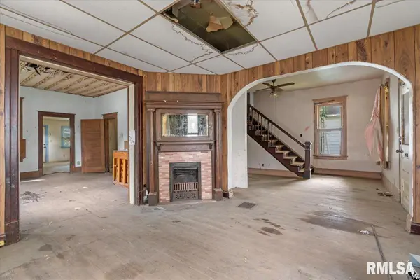 1631 S COLLEGE ST, Springfield, IL 62704