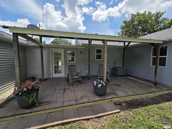 605 Glenway AVE, Knoxville, IL 61448
