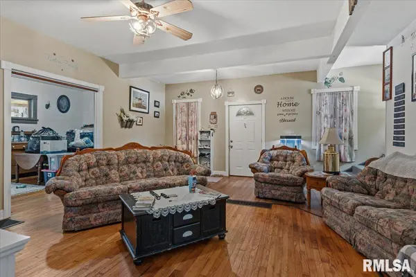 404 N EWING ST, Tallula, IL 62688