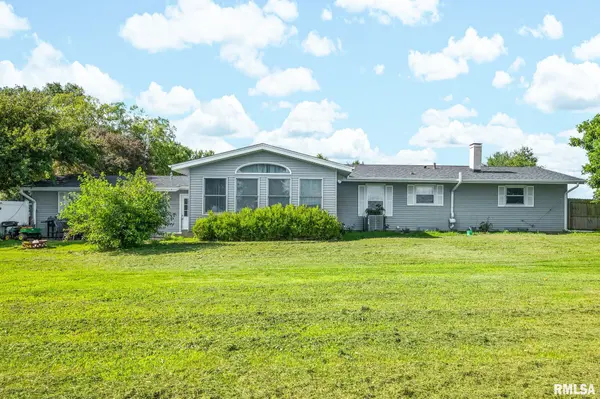 302 BERNARD ST, Abingdon, IL 61410