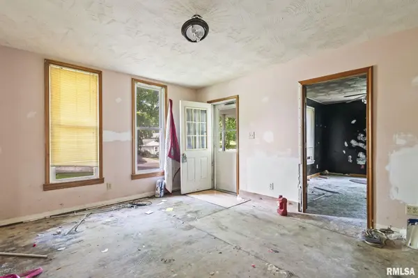 122 W Hardin ST, Virginia, IL 62691