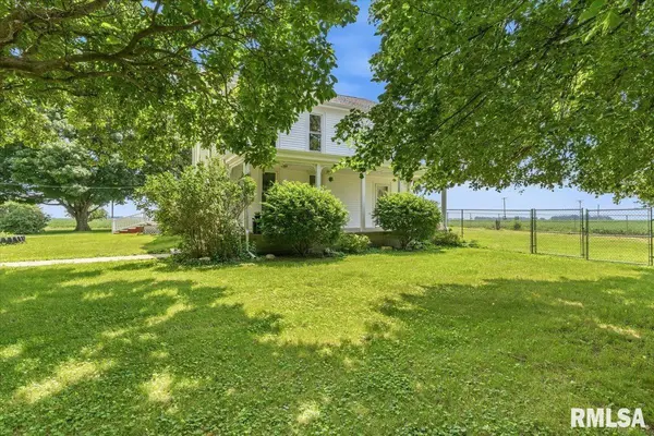 17124 Engle ST, Athens, IL 62613