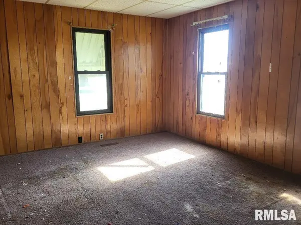 843 Abingdon ST, Galesburg, IL 61401