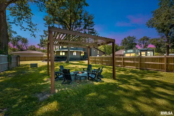110 Edgar ST, Lincoln, IL 62656