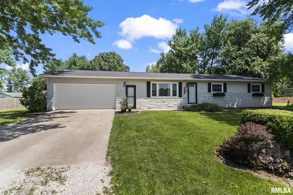 2630 14TH ST, Lincoln, IL 62656