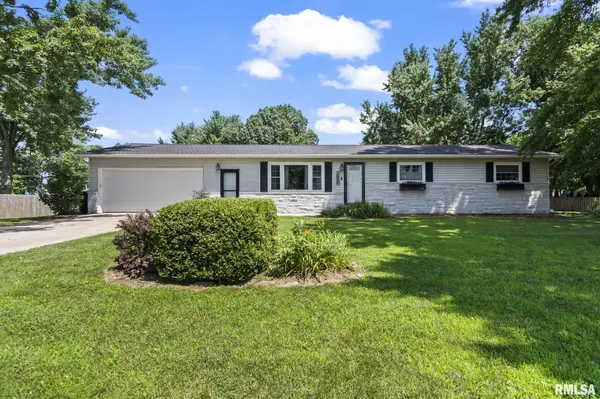 2630 14TH ST, Lincoln, IL 62656