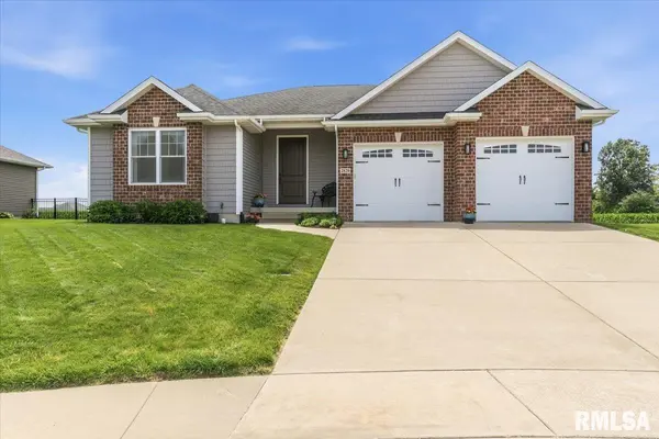 2820 Castlerock Ridge RDG, Springfield, IL 62711