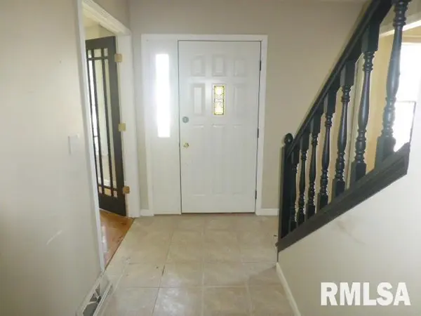 4 CHARLESTON CT, Chatham, IL 62629