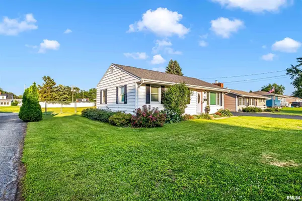 933 OLIVE ST, Galesburg, IL 61401