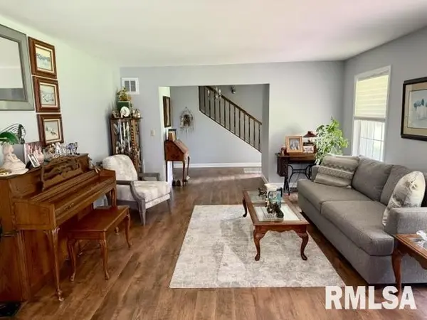 2266 N 625 East RD, Edinburg, IL 62531