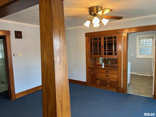 328 N CLAY ST, Taylorville, IL 62568