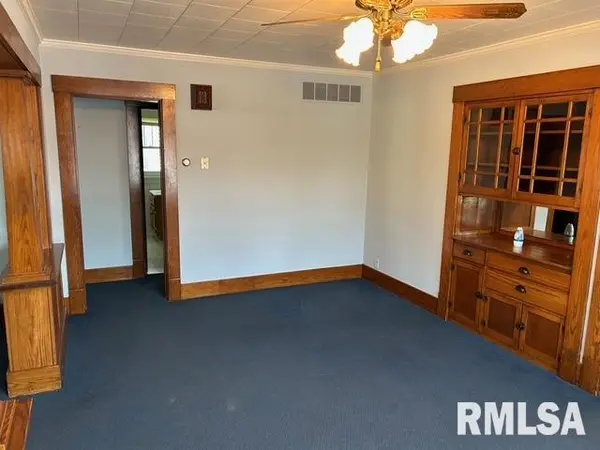 328 N CLAY ST, Taylorville, IL 62568