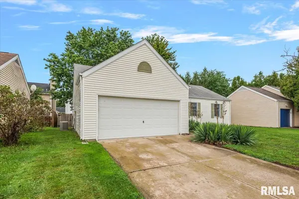51 Dieudonne DR, New Berlin, IL 62670