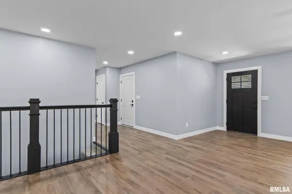 315 W HILL ST, Virden, IL 62690