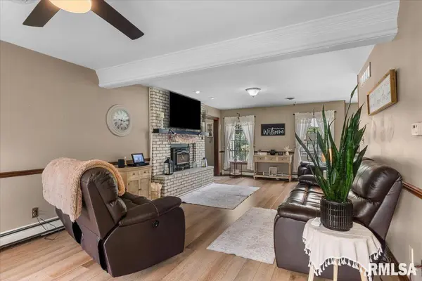 53 Sugar Creek HLS, Auburn, IL 62615-9617