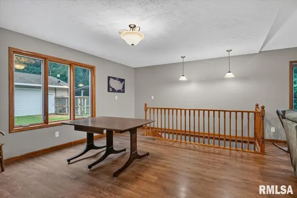 7507 CLAYTON RD, Virginia, IL 62691