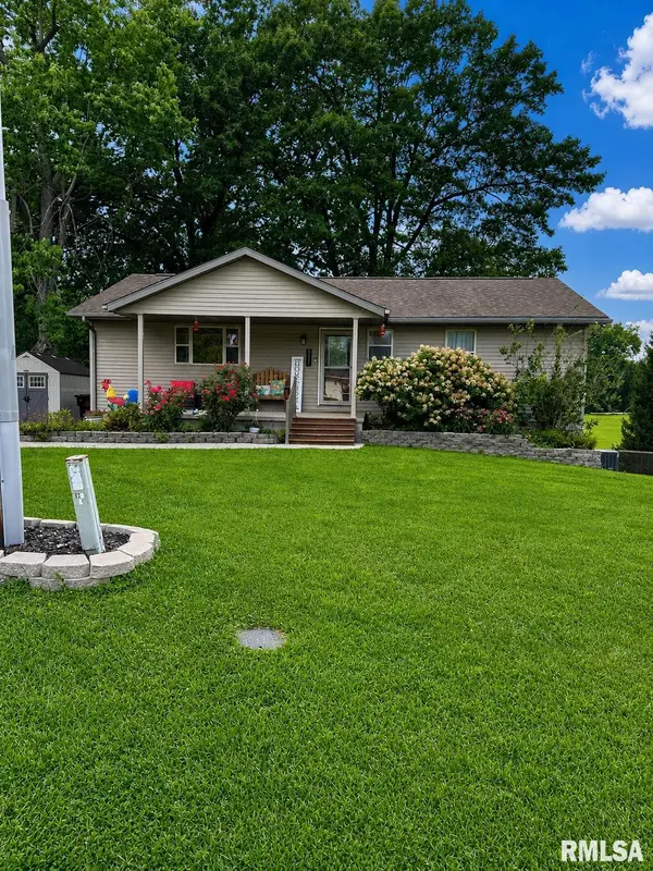 111 S Vollentine AVE, Taylorville, IL 62568