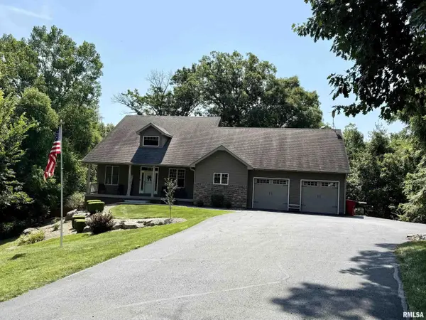22686 WHITE OAKS LN, Athens, IL 62613