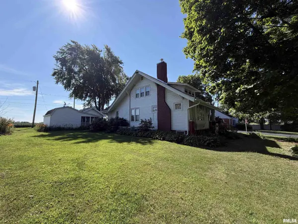 402 S MAIN ST, Avon, IL 61415
