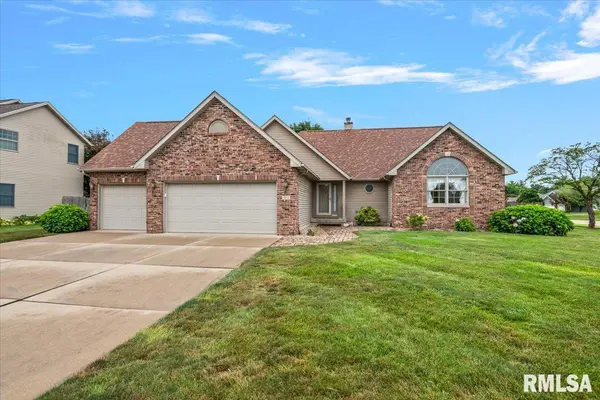 303 BRECKENRIDGE RD, Chatham, IL 62629