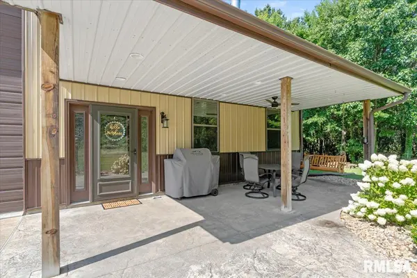 1761 Tozer RD, Springfield, IL 62707