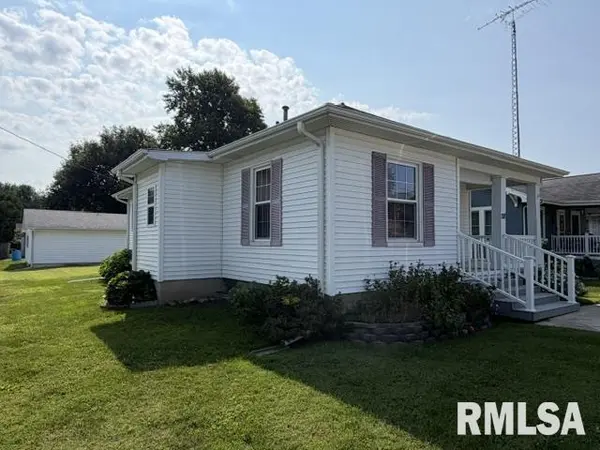 218 N STANTON ST, Bluffs, IL 62621