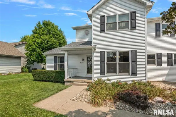529 Gatlinburg DR, Chatham, IL 62629