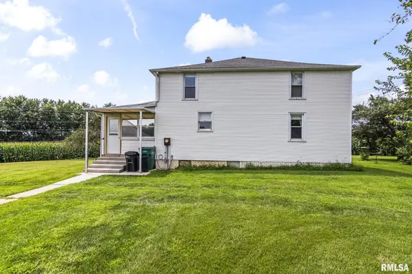 3282 Pet Cemetery RD, Springfield, IL 62707