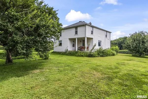 3282 Pet Cemetery RD, Springfield, IL 62707