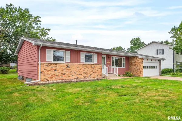 1154 SWEETBRIAR PL, Galesburg, IL 61401