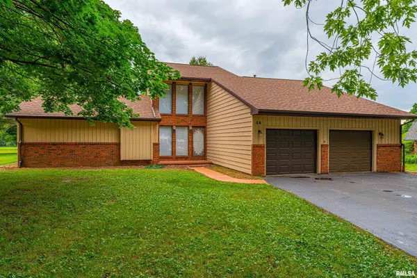 46 ILLINI DR, Lincoln, IL 62656-0000