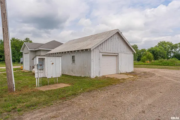415 S GARDEN ST, Mt Pulaski, IL 62548