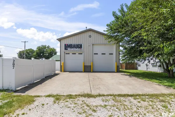 207 S OLIVE ST, New Berlin, IL 62670