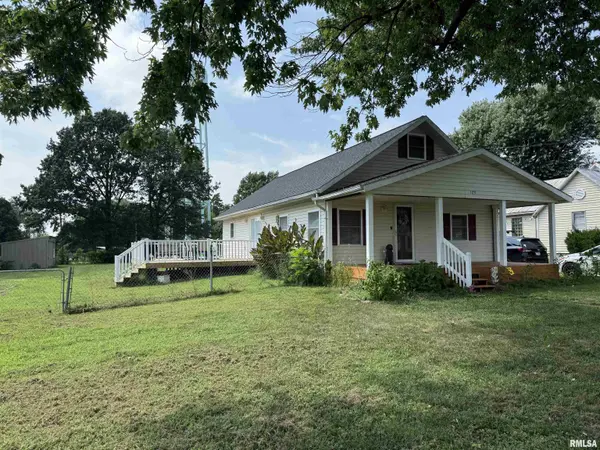 129 S HIGH ST, Plainville, IL 62365