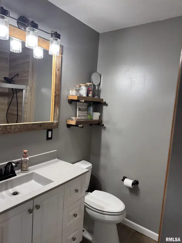 129 S HIGH ST, Plainville, IL 62365