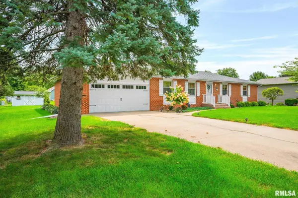 2909 LINCOLN PARK DR, Galesburg, IL 61401