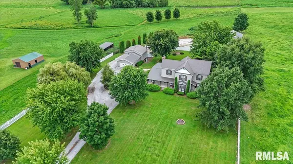7030 Mansion RD, Chatham, IL 62629