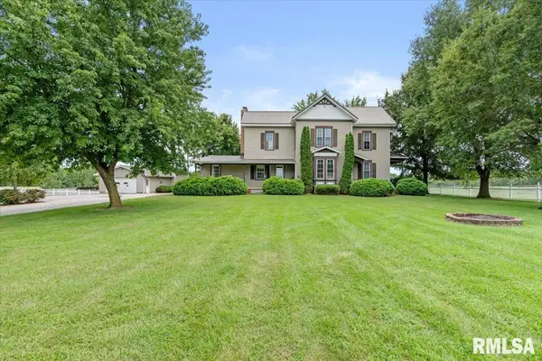 7030 Mansion RD, Chatham, IL 62629