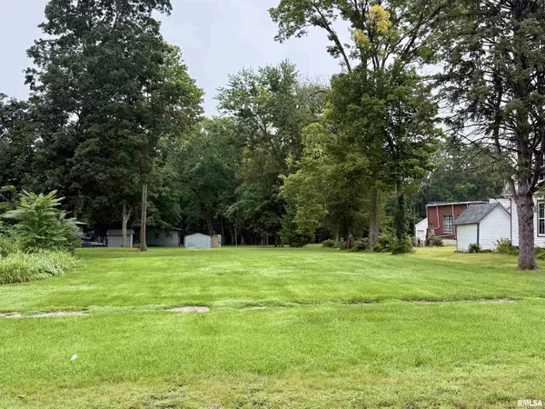 105 N JEFFERSON ST, Abingdon, IL 61410