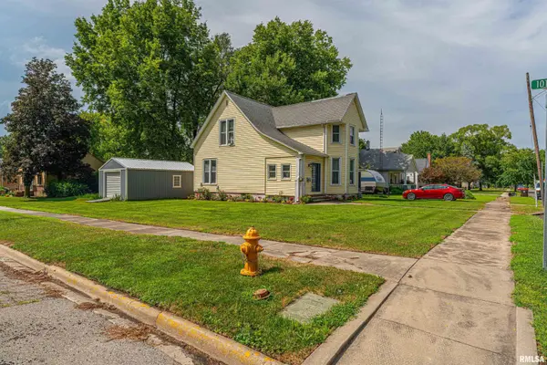 301 N ELM ST, Lincoln, IL 62656