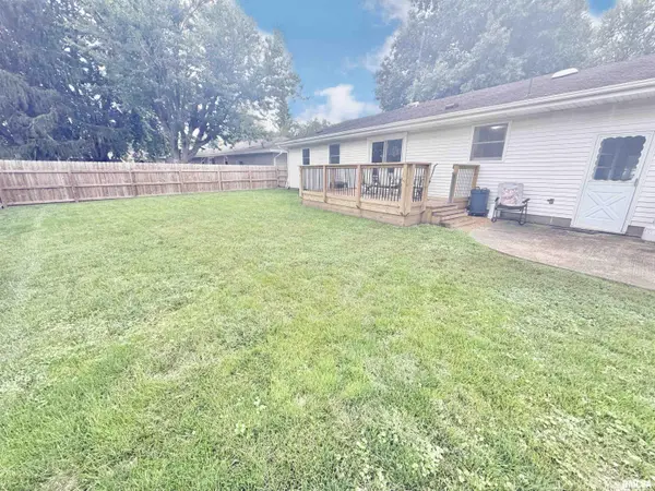 591 WALNUT ST, Knoxville, IL 61448