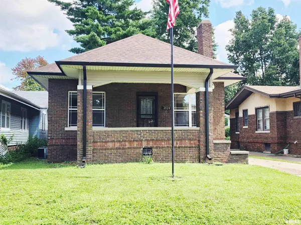 2028 S 4TH ST, Springfield, IL 62703-3448